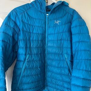 Arc'teryx Women”s Blue Puffer Jacket